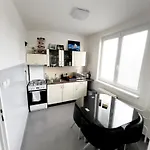 Sabo Komenskeho Apartment *